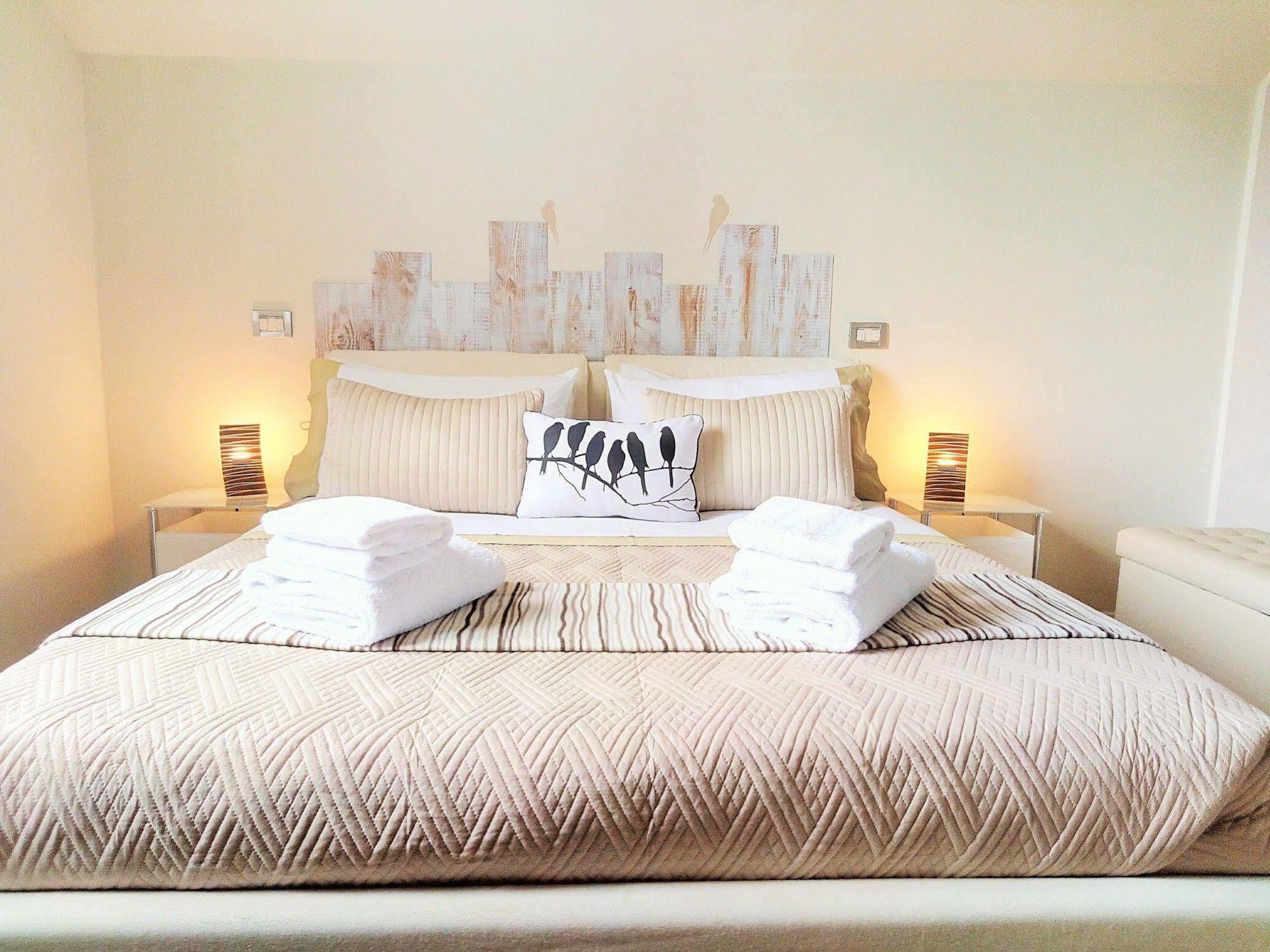 Casa Bonotto Apartment Desenzano del Garda Luaran gambar